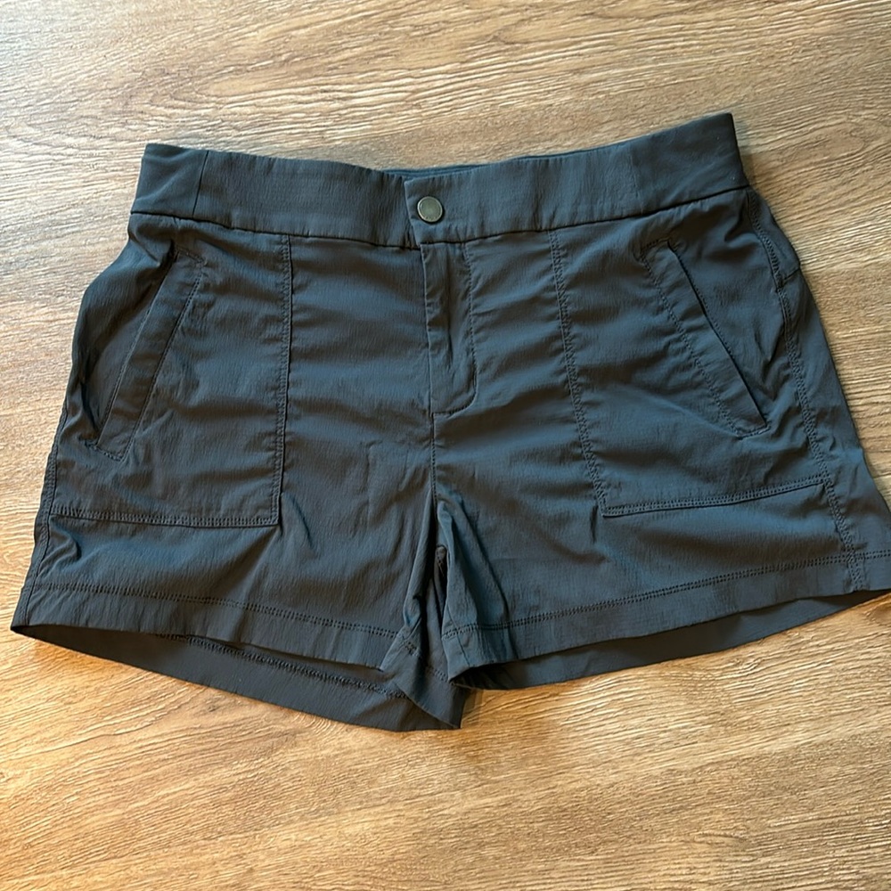 Athleta Trekkie shorts. Size 10.